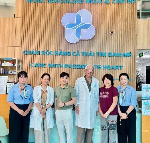 KHI “NỮ HOÀNG BANH NỈ” TIN CHỌN Y KHOA HOÀNG GIA!